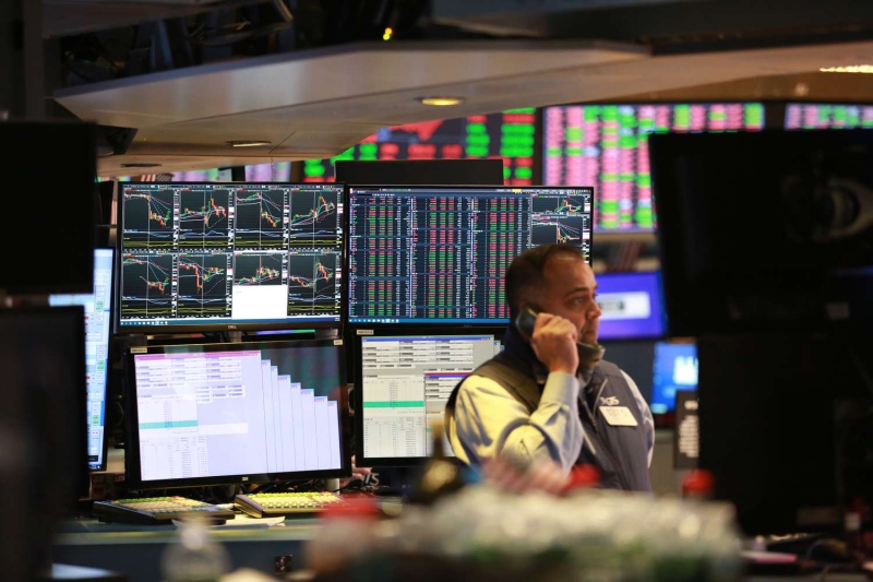 Dow Jones Today: Stocks Slip in Early Trading as Santa Clause Rally Stumbles; Bitcoin Slumps